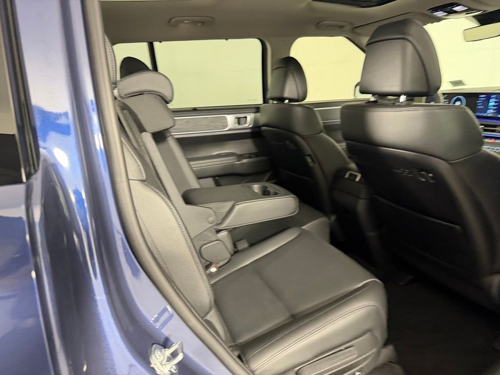 Used 2025 Blue Hyundai Limited image 31