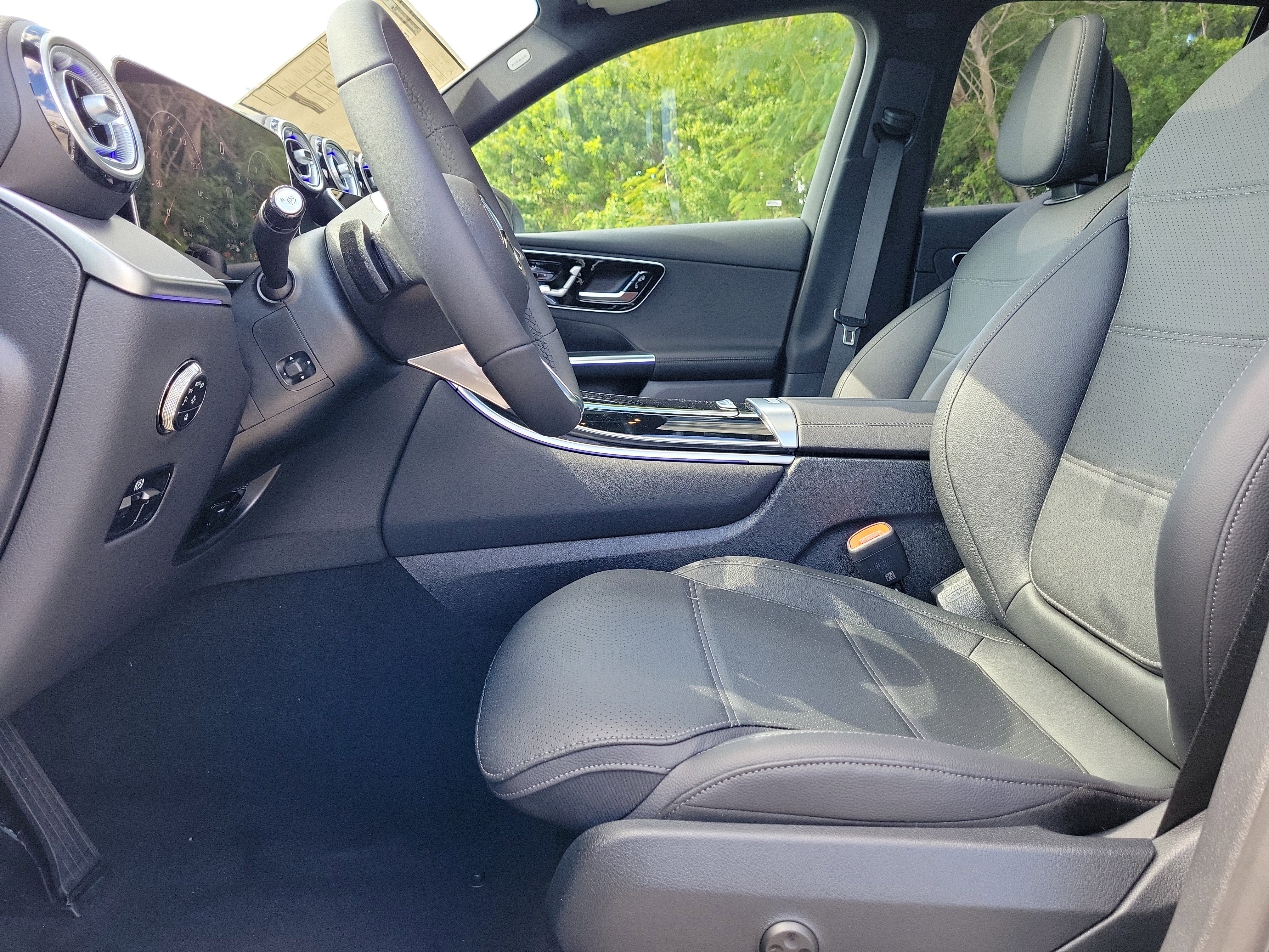 New 2026 MANUFAKTUR Alpine Grey Mercedes-Benz GLC 300 image 18