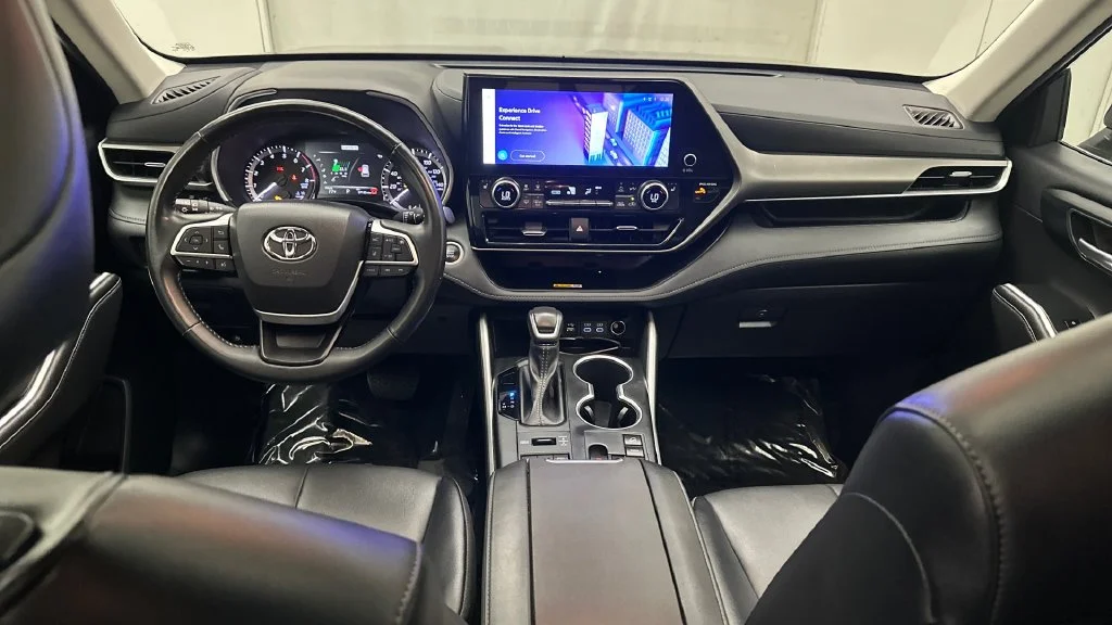 Used 2024 Blue Toyota XLE image 27