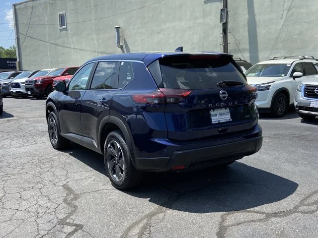 2025 Nissan Rogue SV - Photo 6