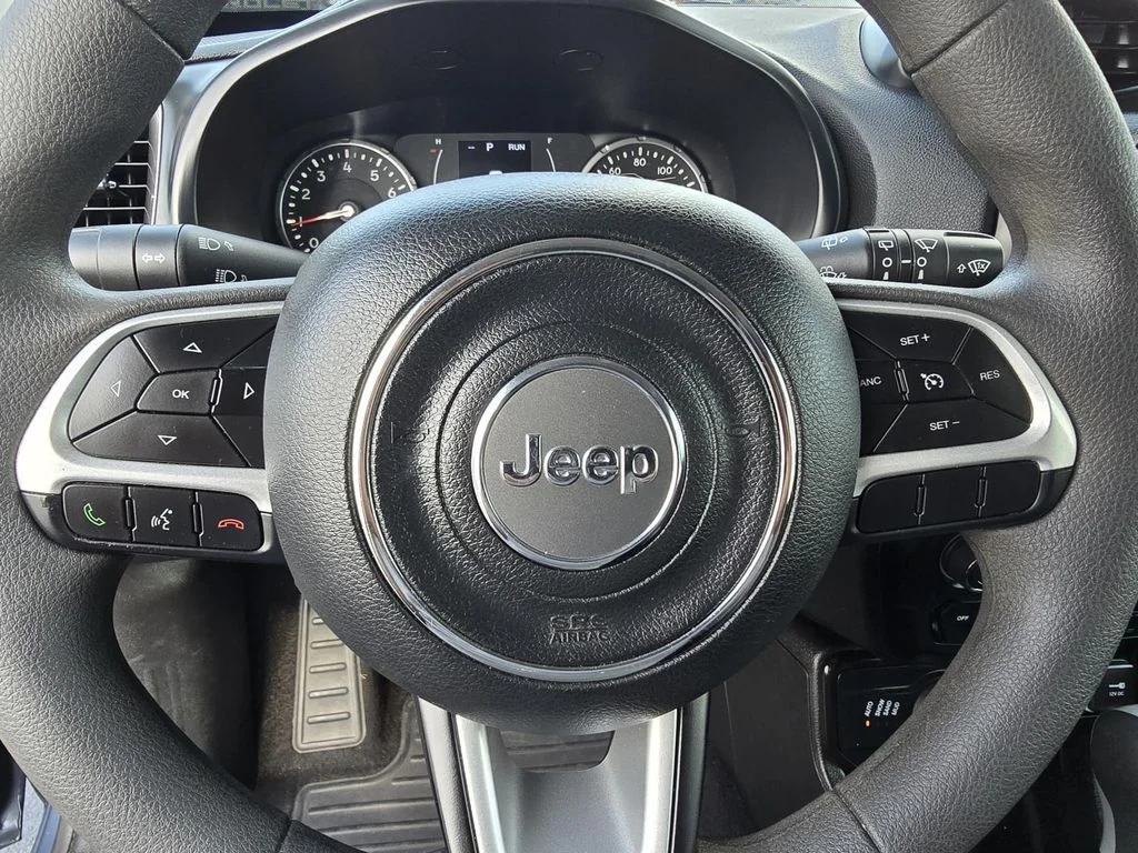 Used 2023 Slate Blue Pearlcoat Jeep Latitude image 12