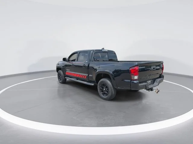 Used 2022 Black Toyota SR5 image 7