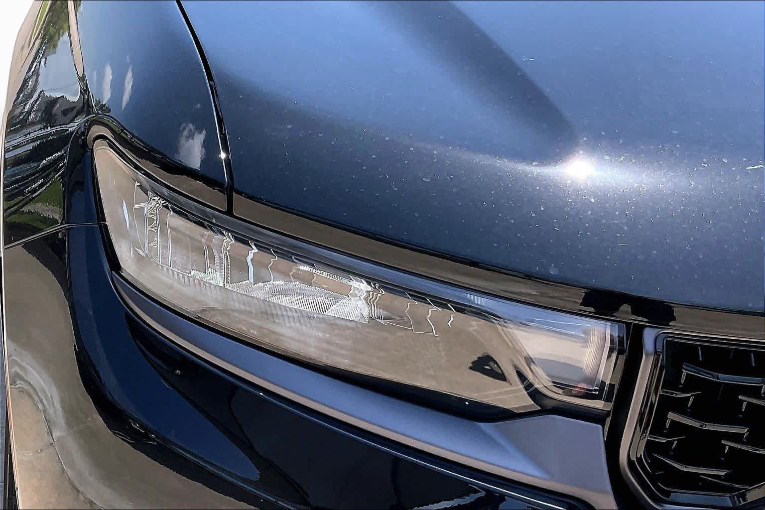 New 2026 Diamond Black Crystal Pearl-Coat Exterior Paint Jeep Limited Reserve image 13