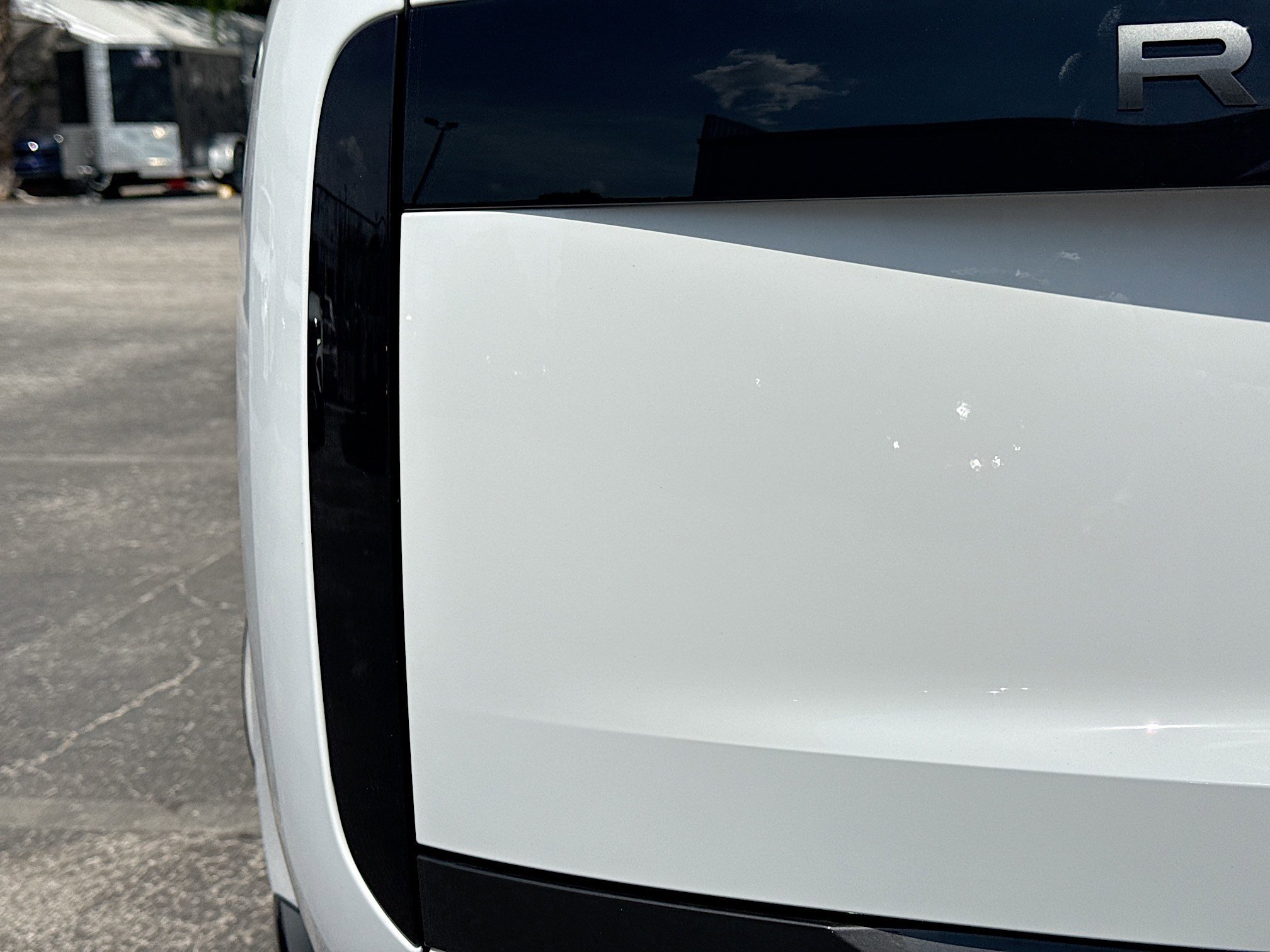 New 2026 Fuji White Land Rover SE image 10