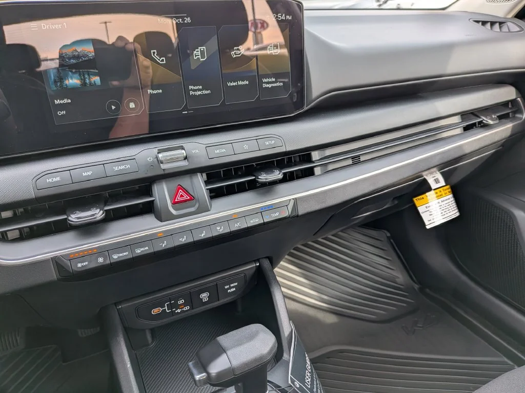New 2027 Aurora Black Kia LXS image 42