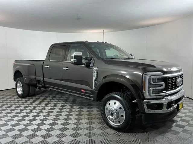 Certified Used 2025 Darkened Bronze Metallic Ford King Ranch image 3