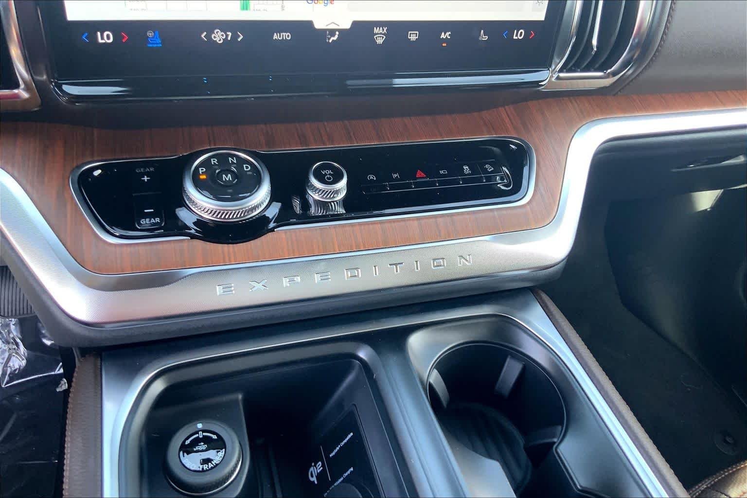 New 2027 Star White Metallic Tri-Coat Ford King Ranch® image 19