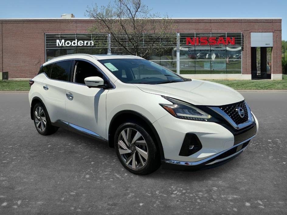Used 2019 Pearl White Tricoat Nissan SL image 5