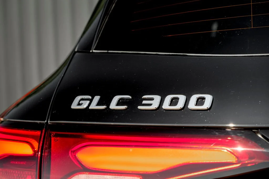 New 2026 Black Mercedes-Benz GLC 300 image 9