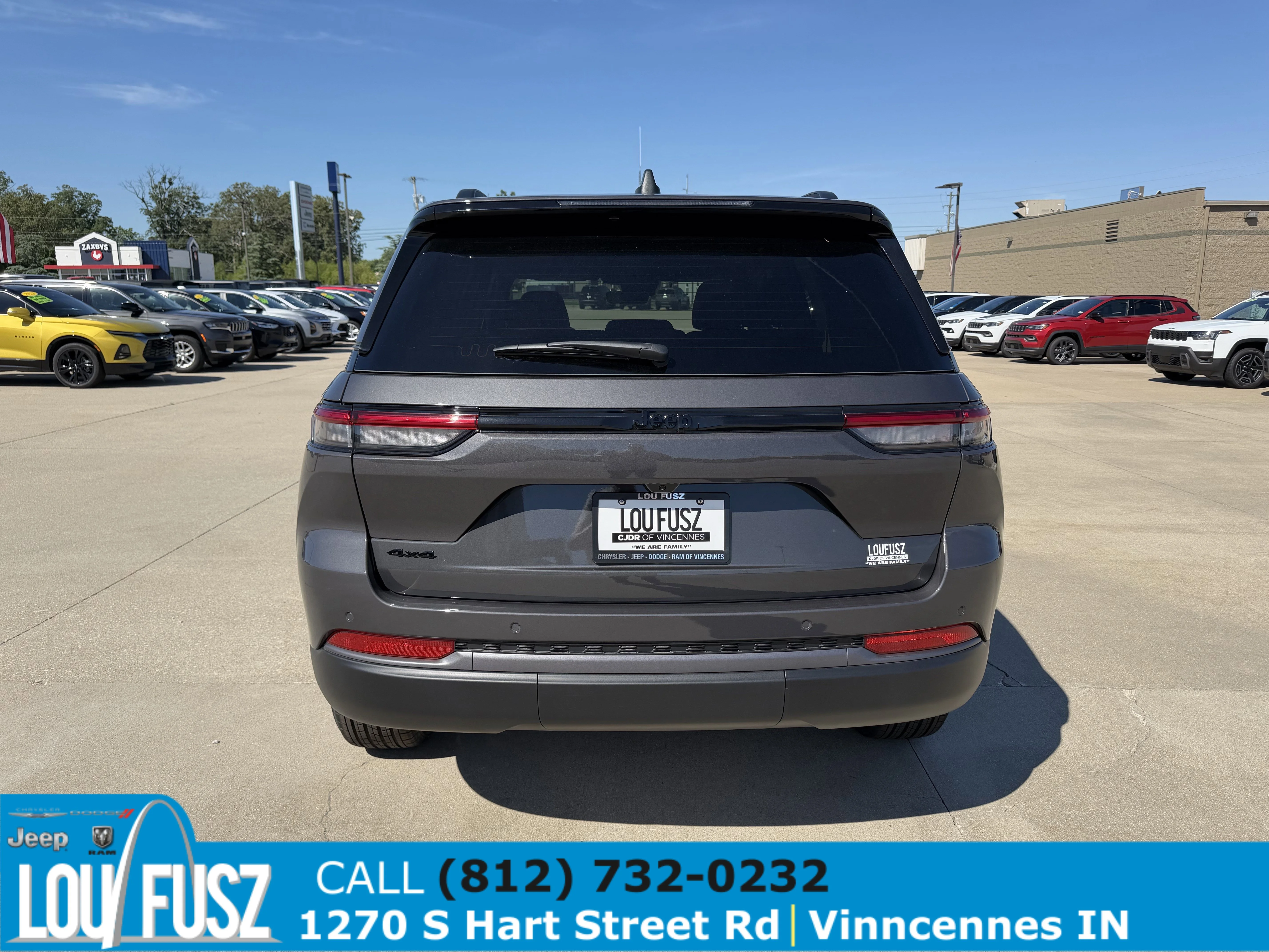 New 2026 Baltic Gray Metallic Clear-Coat Exterior Paint Jeep Laredo Altitude image 6