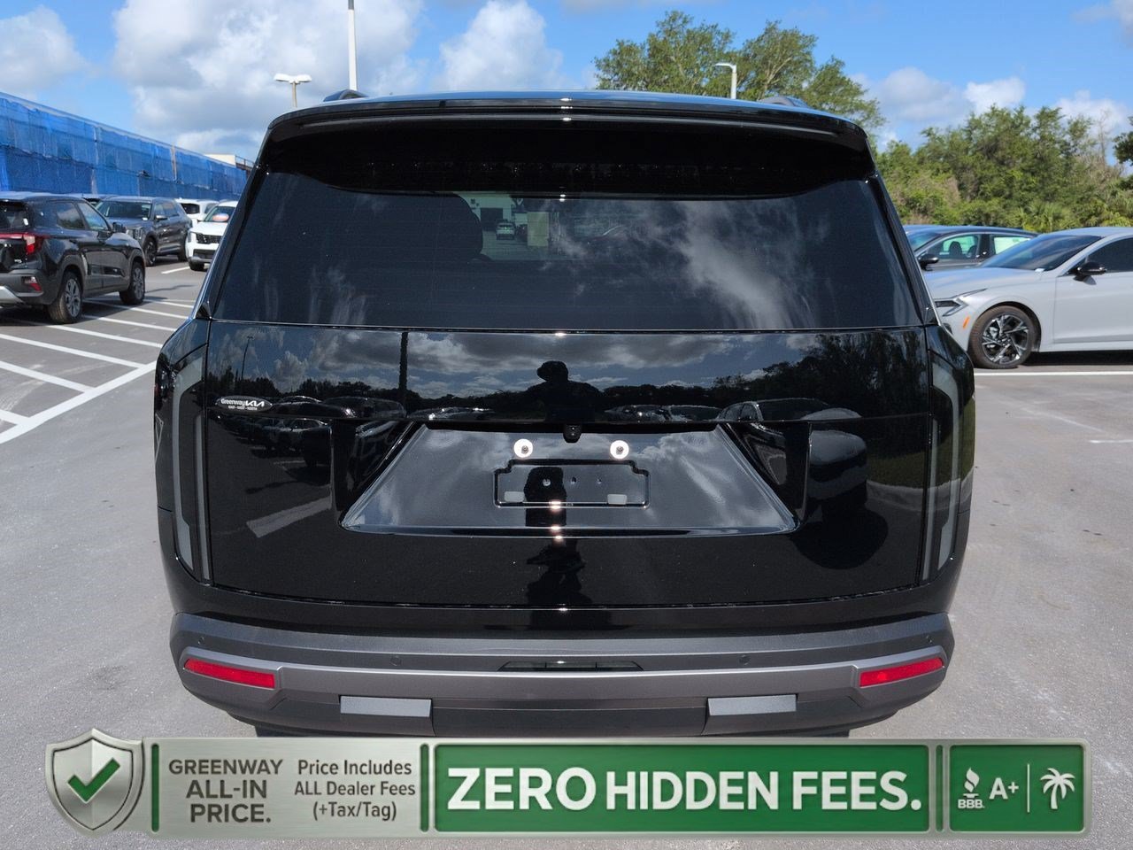 Certified Used 2027 Ebony Black Kia S image 5