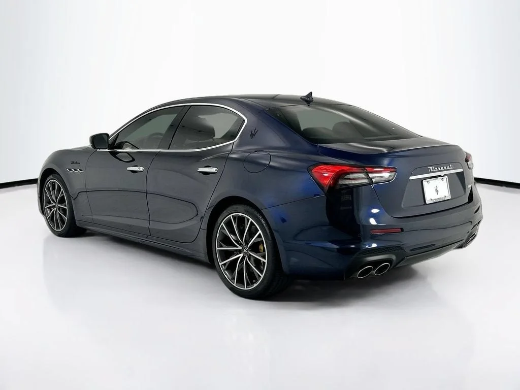 Used 2023  Maserati Modena image 7