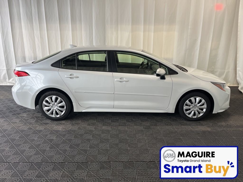 Used 2022 Toyota Corolla LE with VIN JTDEPMAE6N3017796 for sale in Grand Island, NY