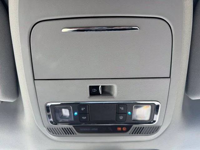 Used 2024 White Ford Lariat image 32