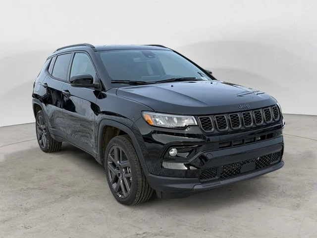 New 2026 Diamond Black Crystal Pearl-Coat Exterior Paint Jeep Limited image 7