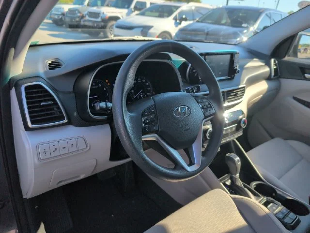 Used 2020 Gray Hyundai Value image 32
