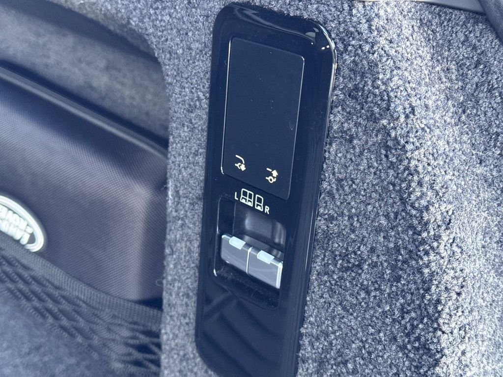 2023 Land Rover Range Rover SE - Photo 7