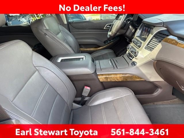 Used 2017 Silver GMC Denali image 39