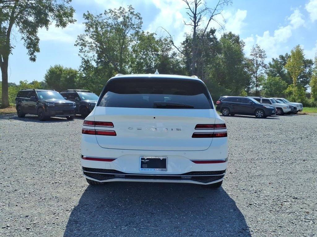 New 2027 White Genesis 2.5T Prestige image 4