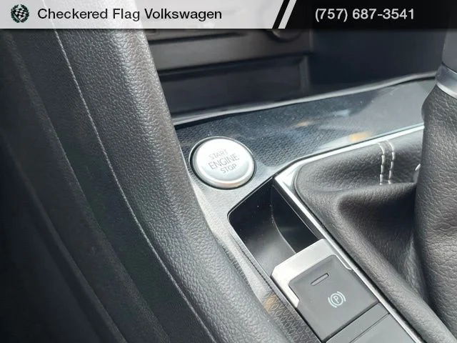Used 2025 Platinum Gray Metallic Volkswagen 1.5T SE image 40