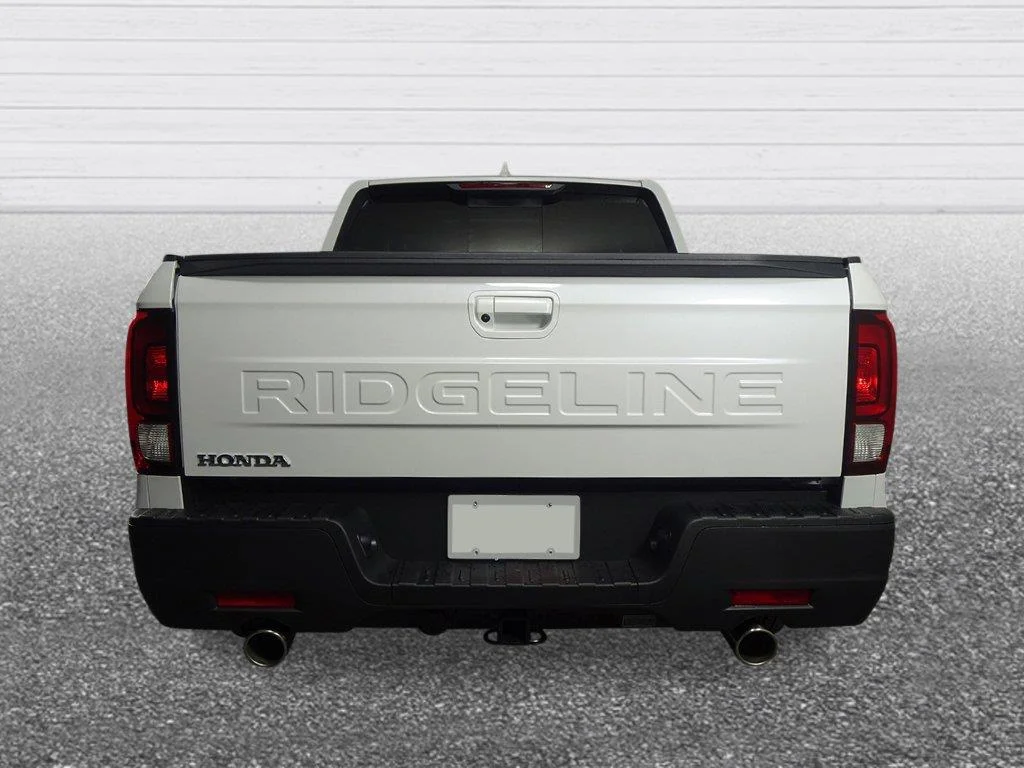 New 2026 Platinum White Pearl Honda RTL image 4