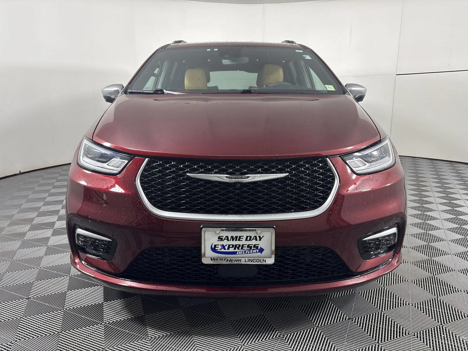 Used 2023 Velvet Red Pearlcoat Chrysler Hybrid Pinnacle image 2