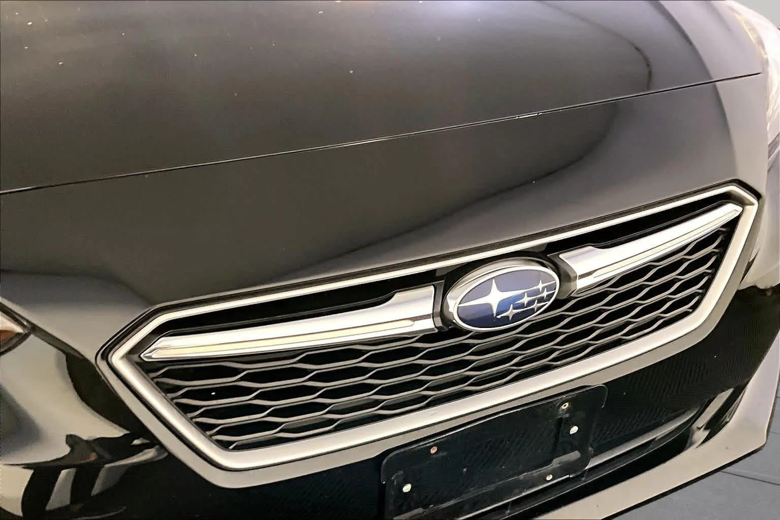 Used 2019 Crystal Black Silica Subaru Limited image 32