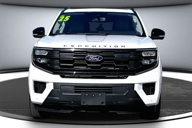 Used 2025 White Metallic Ford Active image 2
