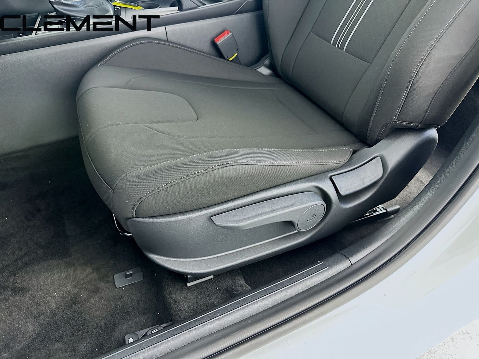 Used 2026 White Hyundai SEL Sport image 27