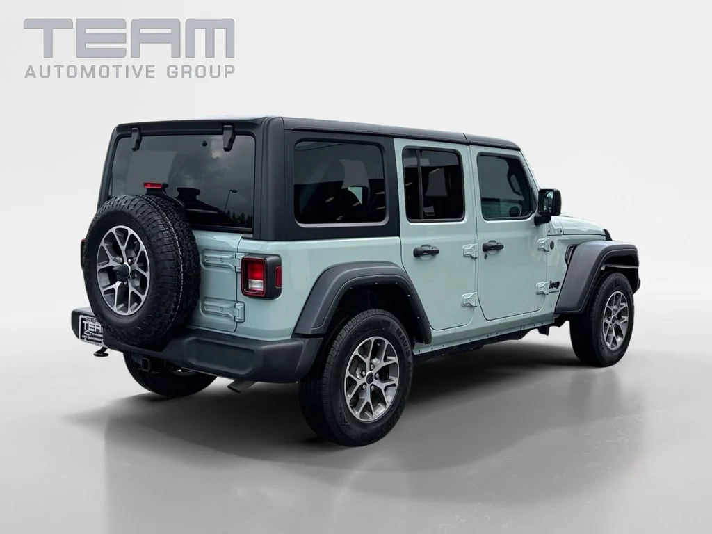 Used 2024 Gray Jeep Sport S image 7