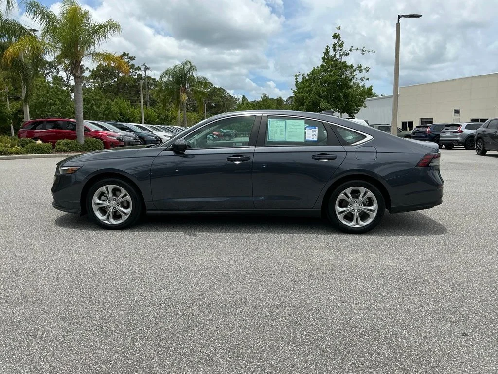 Used 2023  Honda LX image 5