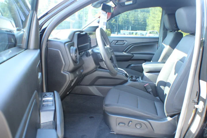 Used 2023 Black Chevrolet Trail Boss image 13