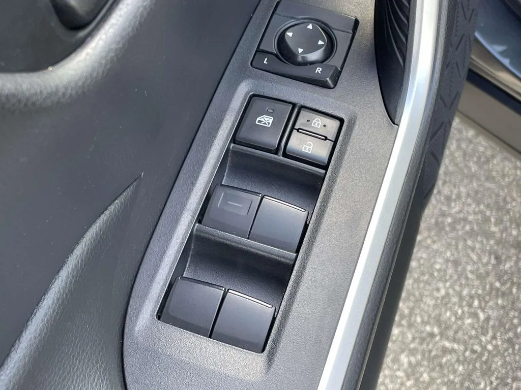 Used 2022 Magnetic Gray Metallic Toyota LE image 7