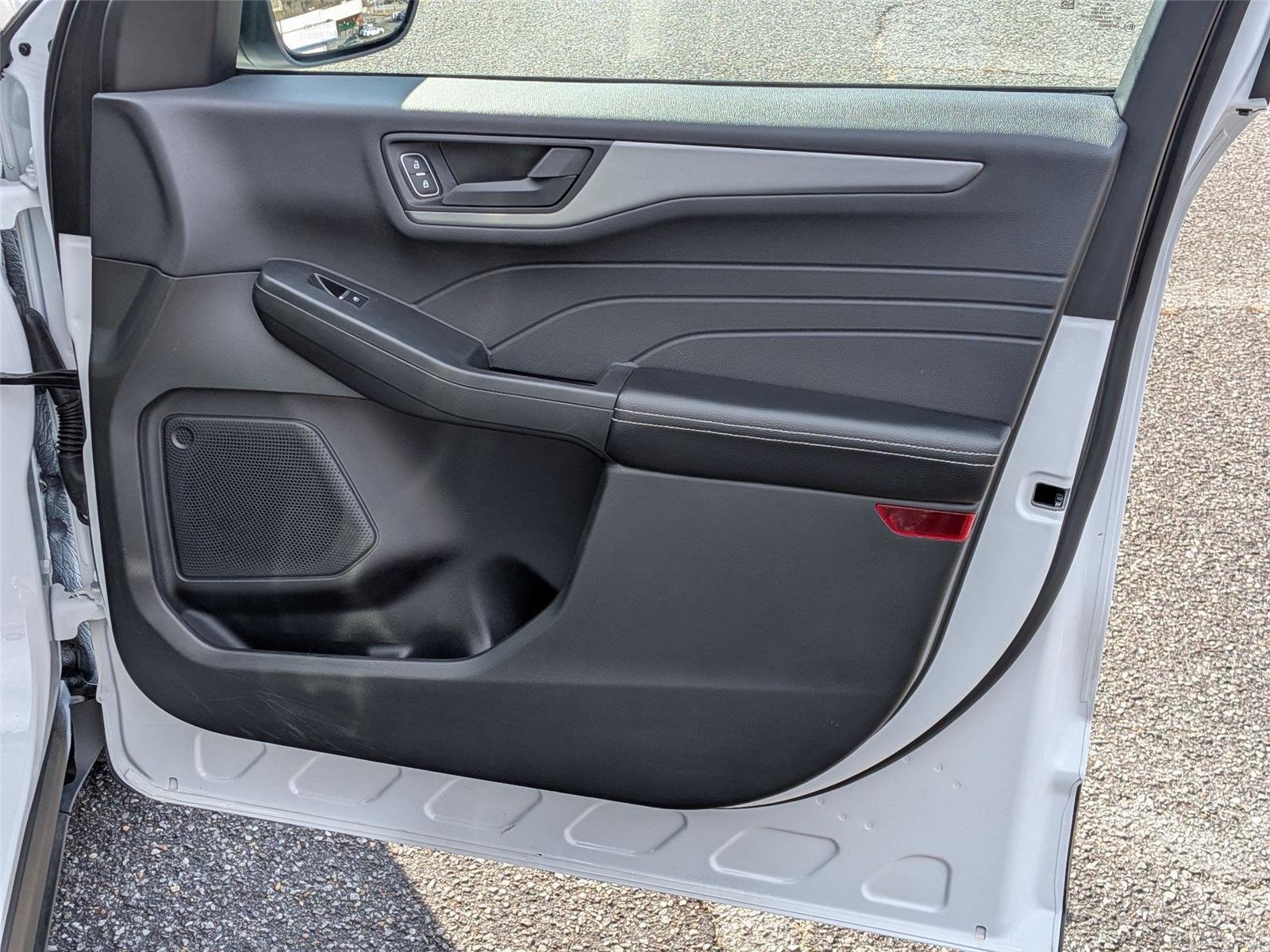 Used 2025 Oxford White Ford Active image 37