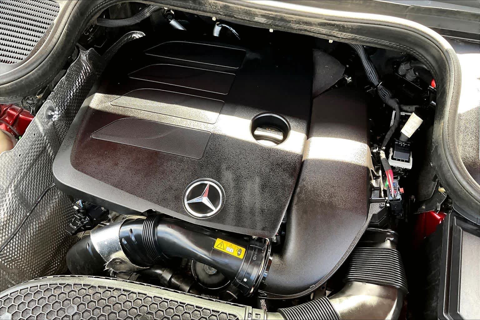 Used 2021 designo Cardinal Red Metallic Mercedes-Benz GLE 350 image 33