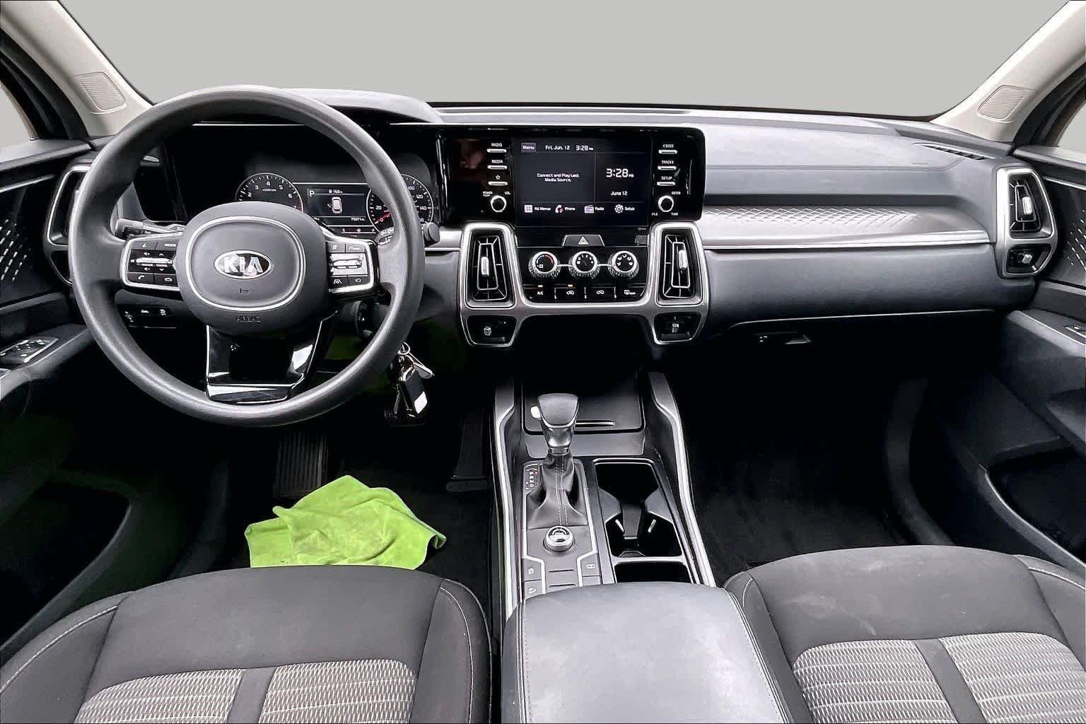 Used 2021 Everlasting Silver Kia LX image 15