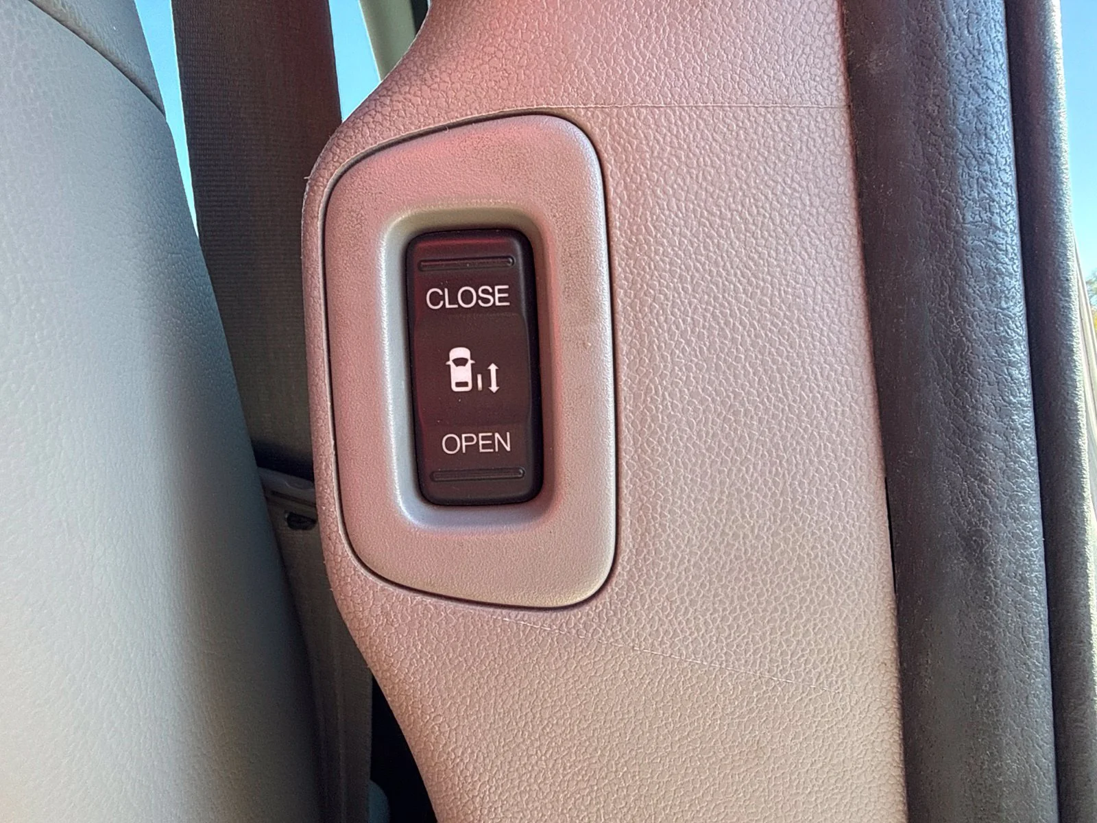 Used 2014 Gray Honda EX-L image 16