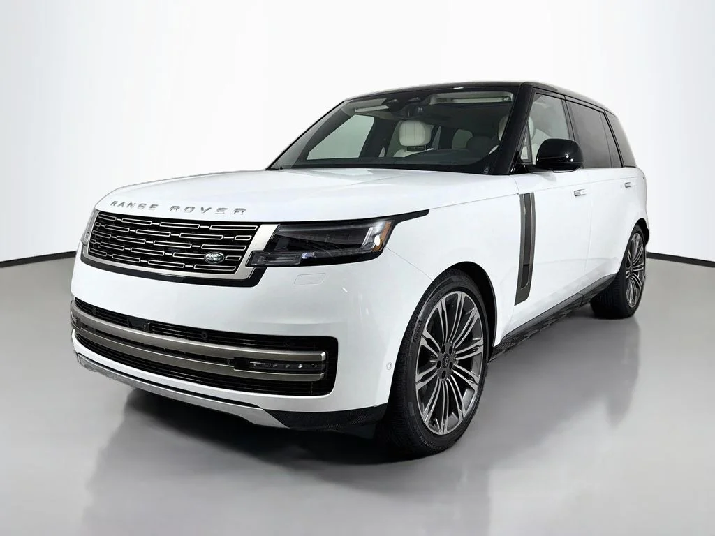 New 2027 Fuji White Land Rover SE image 1