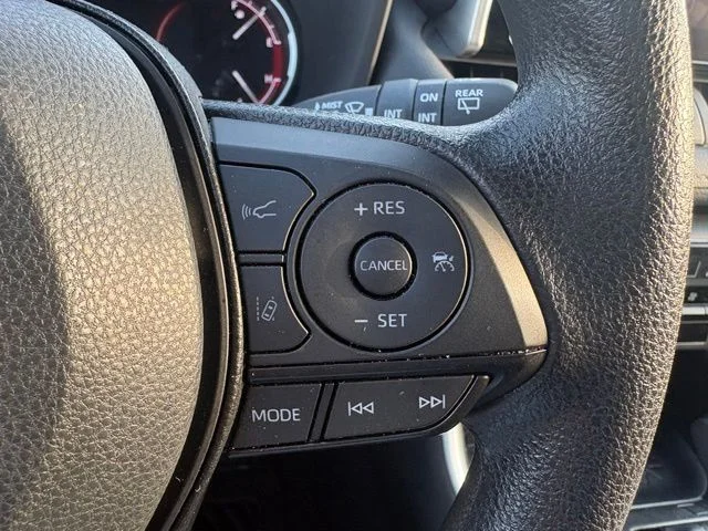 Used 2025 White Toyota XLE image 18
