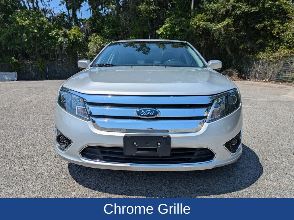 Used 2010 Brilliant Silver Metallic Ford SEL image 9