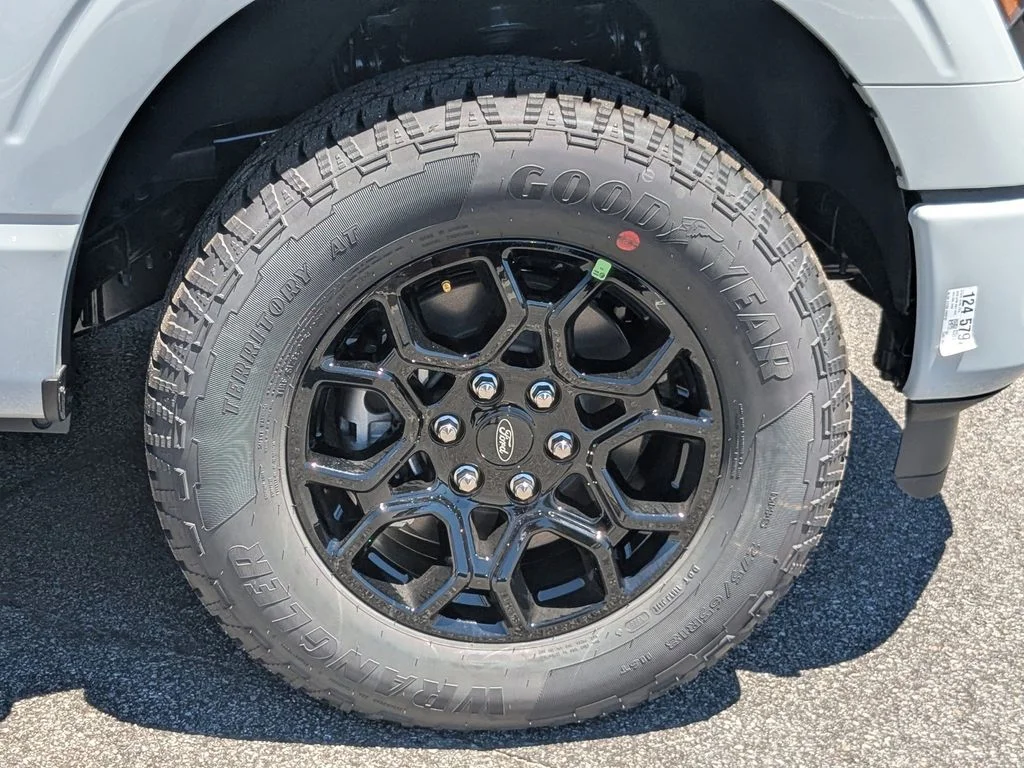 New 2026 Avalanche Ford XLT image 12