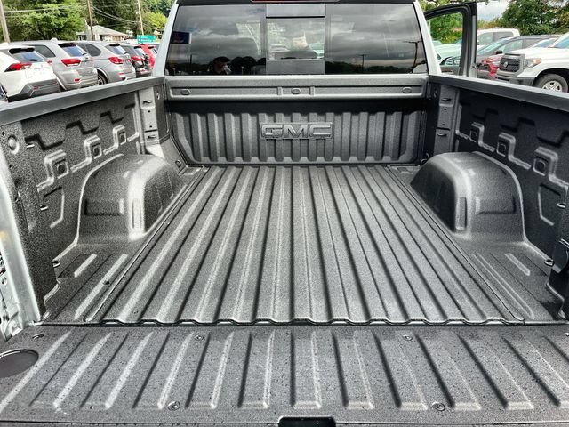 New 2026 Sterling Metallic GMC Elevation image 21