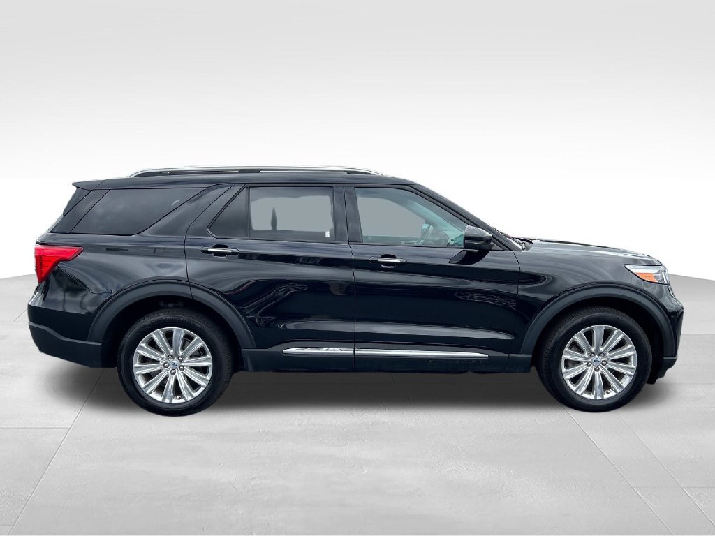 Used 2022 Black Ford Limited image 6