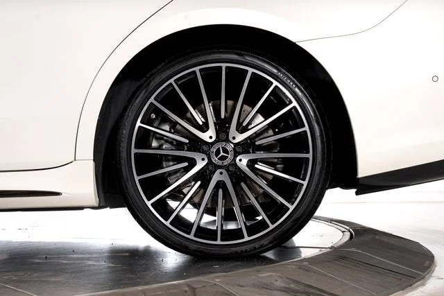 Used 2023 White Mercedes-Benz S 580 image 14