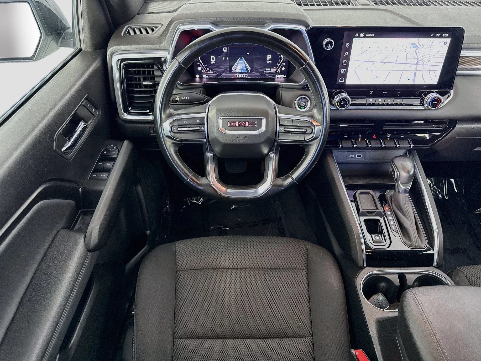 Used 2024 Summit White GMC Elevation image 24