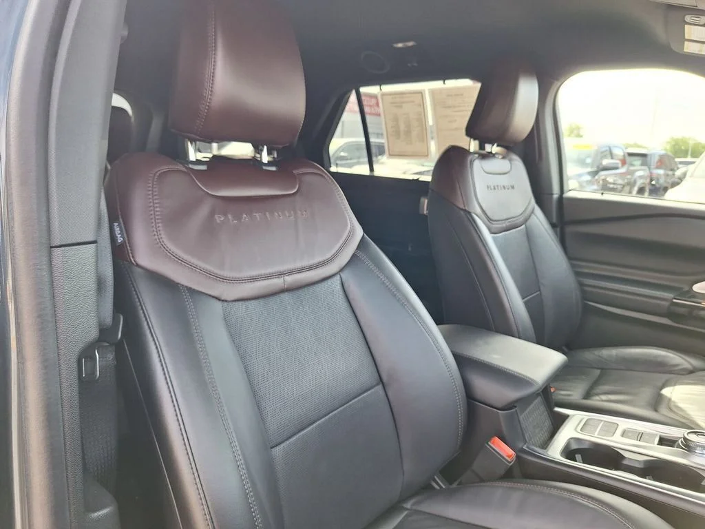 Used 2022 Blue Ford Platinum image 31