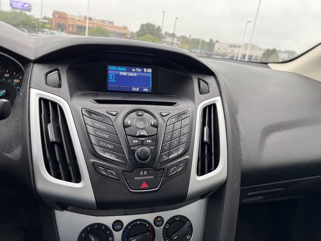 Used 2013 Tuxedo Black Ford SE image 15