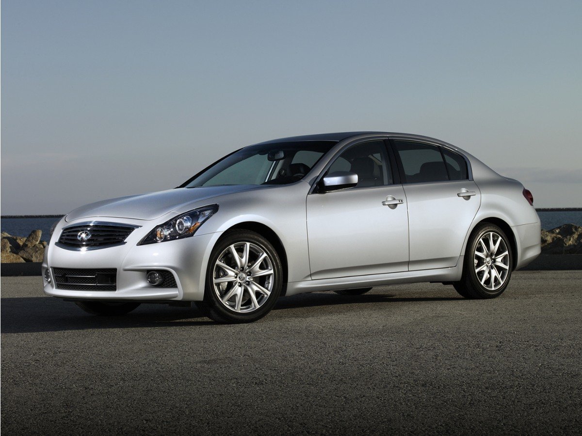 2015 INFINITI Q40 3.7 AWD's photo