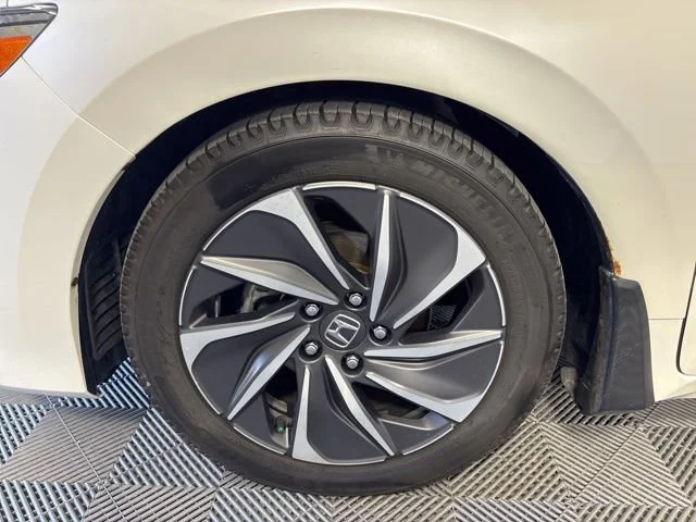 Used 2019 White Honda Touring image 31