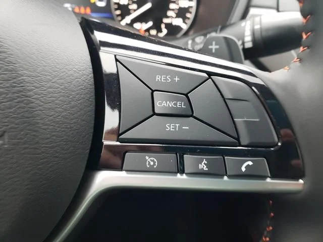 New 2025 White Nissan 2.5 SR image 17